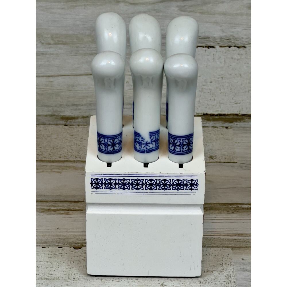 Vtg Floral Blue & White Ceramic Handle Spreader Knives w/ Wood Block Cottage